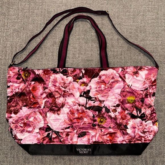 Victoria’s Secret Pink Floral Flower Quilted Nylon Weekender Tote Bag - Picture 2 of 5